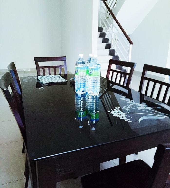 Sri Manjung Ma Maison Homestay Lumut Zewnętrze zdjęcie