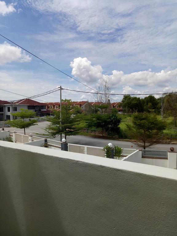 Sri Manjung Ma Maison Homestay Lumut Zewnętrze zdjęcie